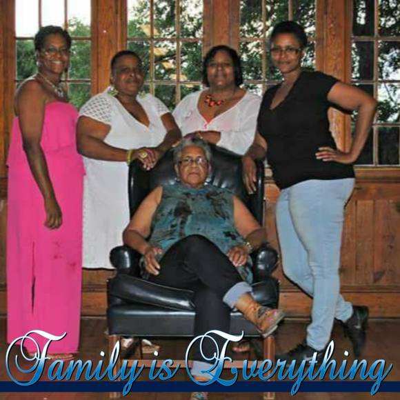 Meet your Posher, Jozette - Picture 1 of 1